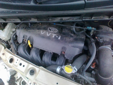 Naudotos automobilio dalys Toyota YARIS VERSO 2000 1.3 Mechaninė Vienatūris  d.  2012-10-27